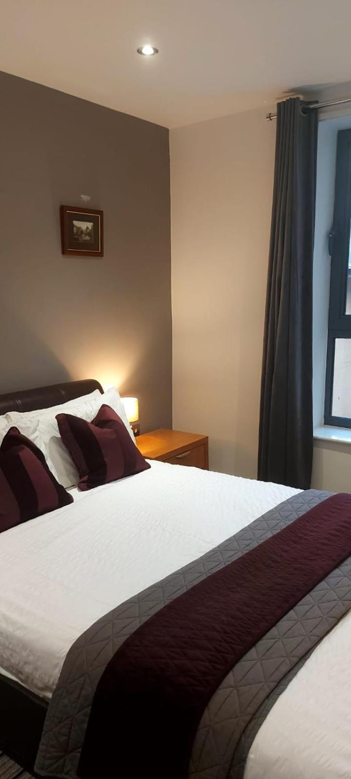 City Apartment In Great Location With A Balcony & Parking Possible - West One Sheffield Exterior foto